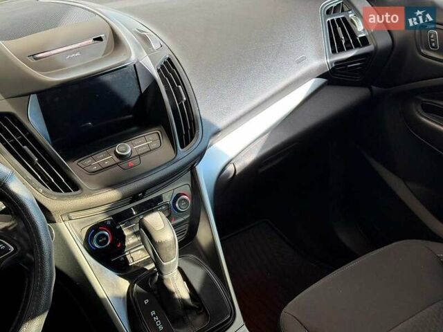 Форд Куга 2017 в Одессе на Automoto.ua Серый Форд Куга, объемом двигателя 2 л и пробегом 270 тыс. км за 12990 $, фото 18 на Automoto.ua