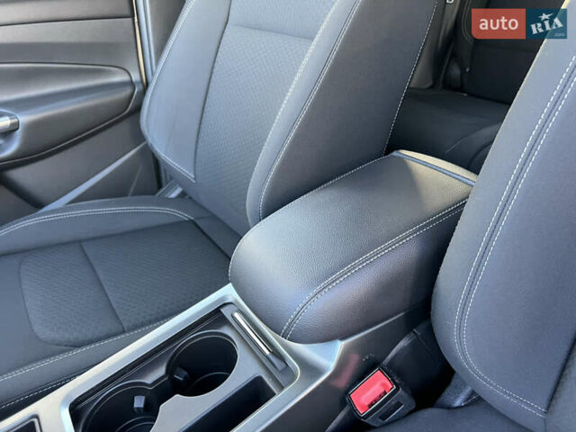 Сірий Форд Куга, об'ємом двигуна 2 л та пробігом 117 тис. км за 16999 $, фото 21 на Automoto.ua