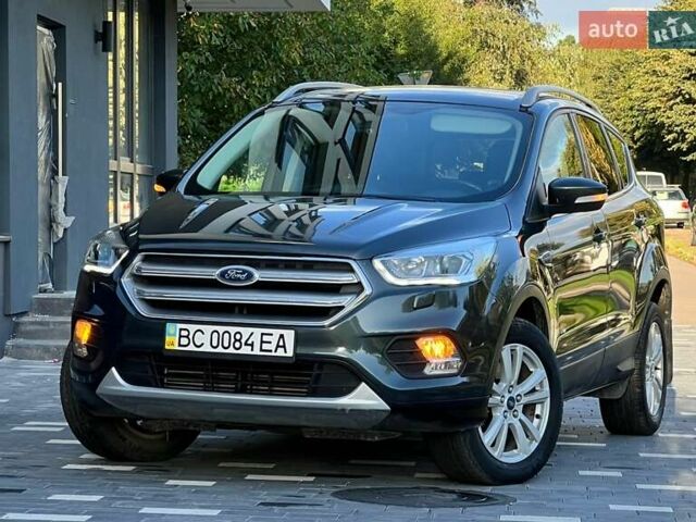 Сірий Форд Куга, об'ємом двигуна 2 л та пробігом 92 тис. км за 16499 $, фото 3 на Automoto.ua