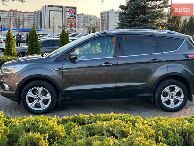 Форд Куга 2017 в Львове на Automoto.ua Серый Форд Куга, объемом двигателя 2 л и пробегом 115 тыс. км за 21150 $, фото 3 на Automoto.ua