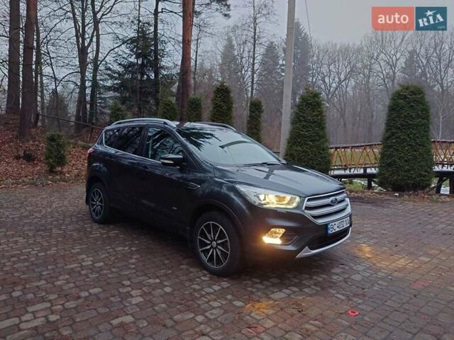 Серый Форд Куга, объемом двигателя 2 л и пробегом 95 тыс. км за 16900 $, фото 4 на Automoto.ua