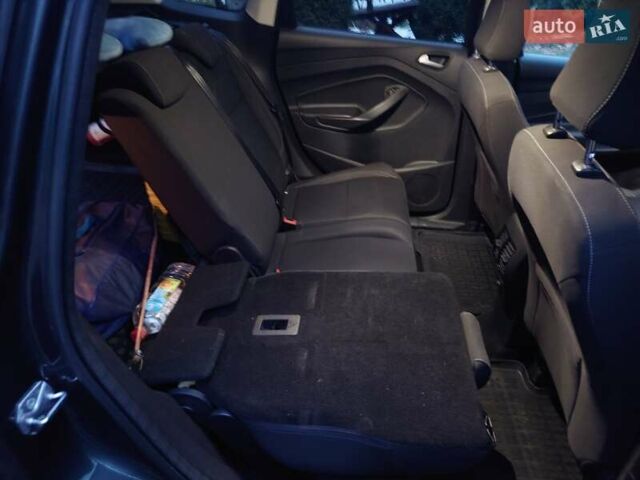 Серый Форд Куга, объемом двигателя 2 л и пробегом 95 тыс. км за 16900 $, фото 20 на Automoto.ua