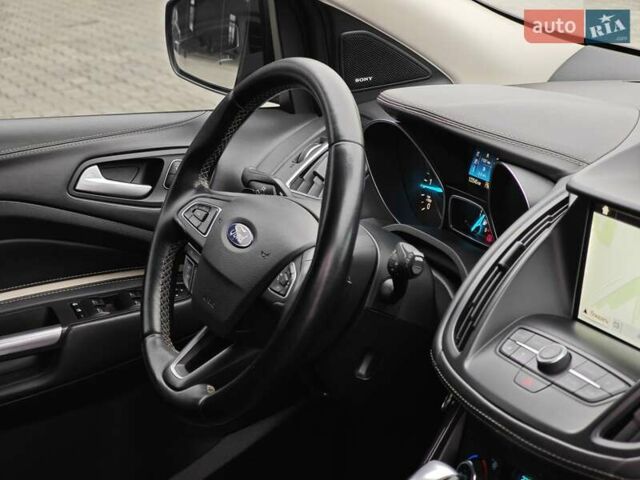 Сірий Форд Куга, об'ємом двигуна 2 л та пробігом 123 тис. км за 23800 $, фото 71 на Automoto.ua