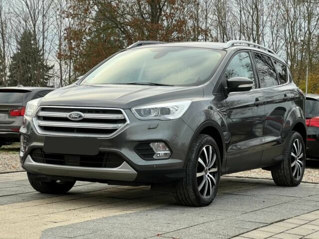 Серый Форд Куга, объемом двигателя 2 л и пробегом 56 тыс. км за 12000 $, фото 2 на Automoto.ua