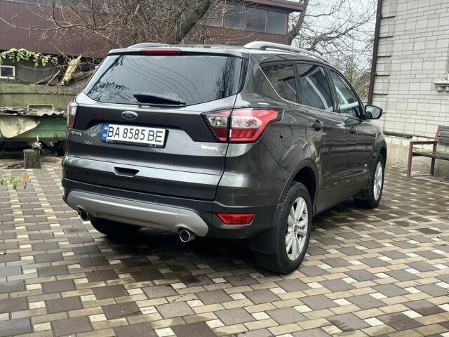 Серый Форд Куга, объемом двигателя 2 л и пробегом 144 тыс. км за 17700 $, фото 3 на Automoto.ua