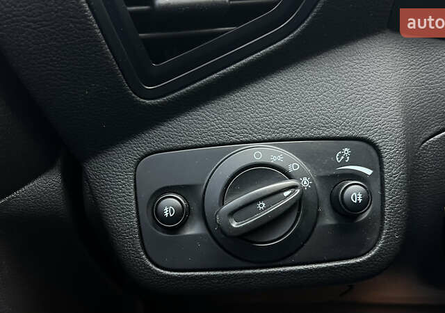 Серый Форд Куга, объемом двигателя 2 л и пробегом 189 тыс. км за 16500 $, фото 18 на Automoto.ua