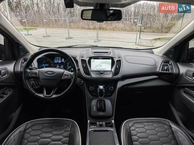 Сірий Форд Куга, об'ємом двигуна 2 л та пробігом 123 тис. км за 23800 $, фото 99 на Automoto.ua