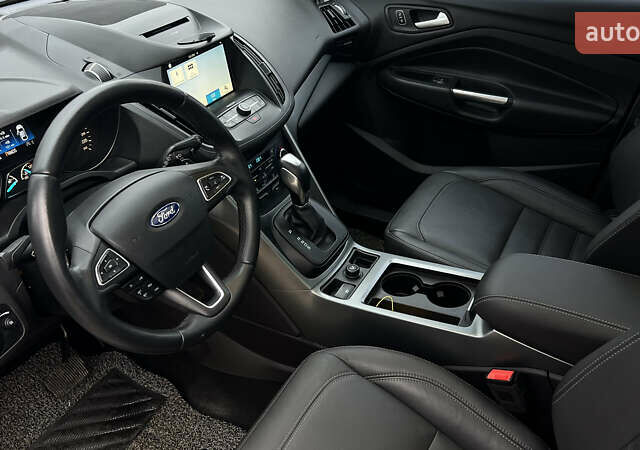 Серый Форд Куга, объемом двигателя 2 л и пробегом 189 тыс. км за 16500 $, фото 23 на Automoto.ua