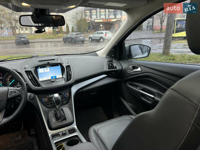 Серый Форд Куга, объемом двигателя 2 л и пробегом 189 тыс. км за 16500 $, фото 26 на Automoto.ua