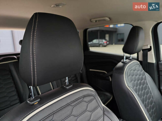 Сірий Форд Куга, об'ємом двигуна 2 л та пробігом 123 тис. км за 23800 $, фото 68 на Automoto.ua