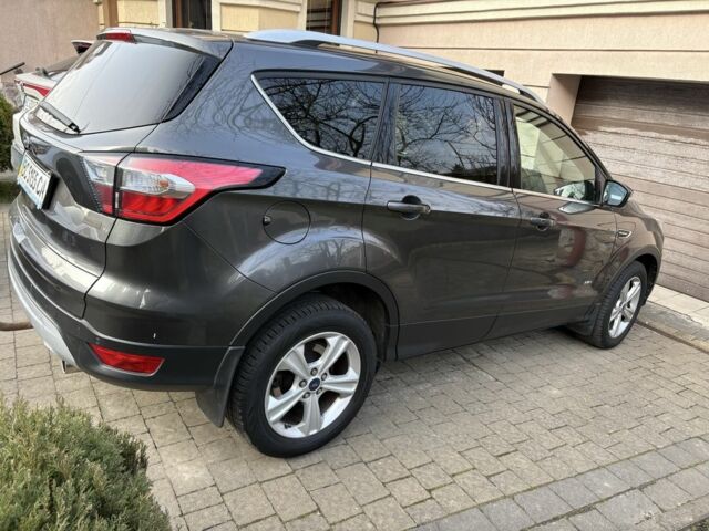 Сірий Форд Куга, об'ємом двигуна 2 л та пробігом 115 тис. км за 20000 $, фото 4 на Automoto.ua