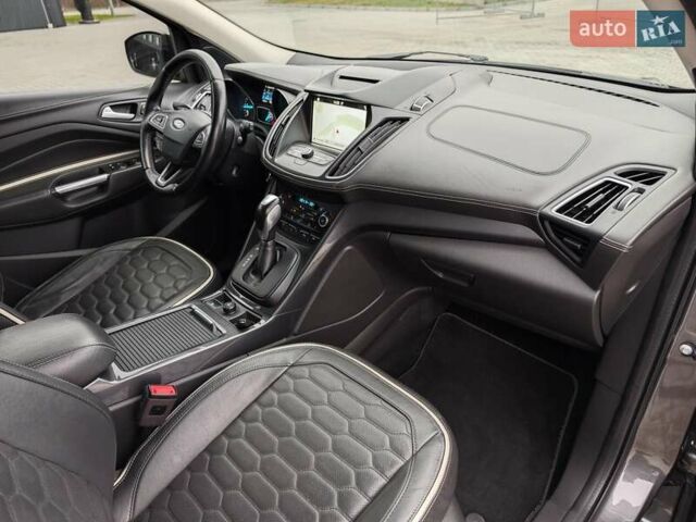 Сірий Форд Куга, об'ємом двигуна 2 л та пробігом 123 тис. км за 23800 $, фото 77 на Automoto.ua