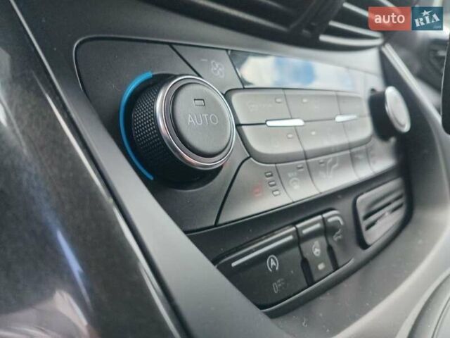 Серый Форд Куга, объемом двигателя 2 л и пробегом 115 тыс. км за 19680 $, фото 10 на Automoto.ua