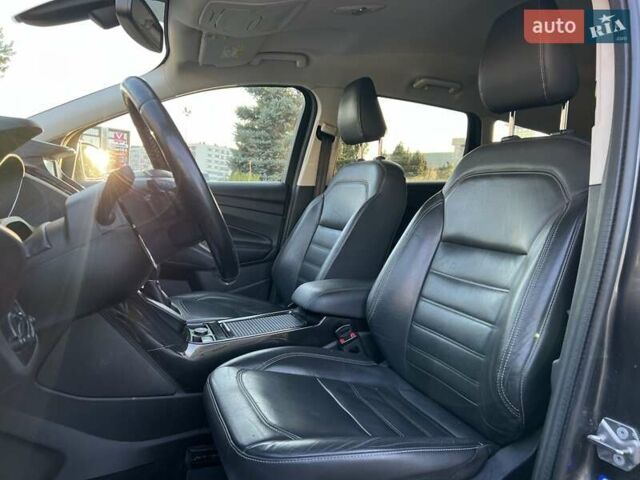 Форд Куга 2017 в Львове на Automoto.ua Серый Форд Куга, объемом двигателя 2 л и пробегом 115 тыс. км за 21150 $, фото 15 на Automoto.ua