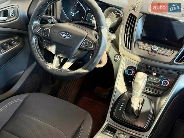 Форд Куга 2017 в Одессе на Automoto.ua Серый Форд Куга, объемом двигателя 2 л и пробегом 270 тыс. км за 12990 $, фото 16 на Automoto.ua
