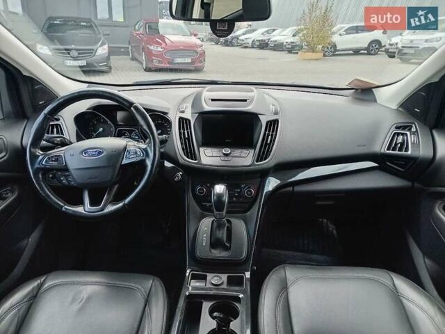 Серый Форд Куга, объемом двигателя 2 л и пробегом 115 тыс. км за 19680 $, фото 6 на Automoto.ua