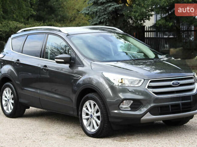 Серый Форд Куга, объемом двигателя 2 л и пробегом 115 тыс. км за 19000 $, фото 6 на Automoto.ua