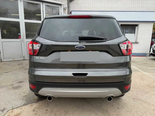 Серый Форд Куга, объемом двигателя 2 л и пробегом 57 тыс. км за 11000 $, фото 5 на Automoto.ua