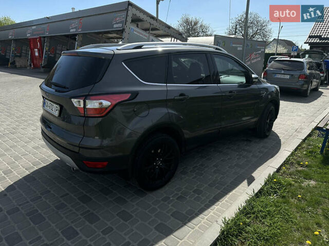 Сірий Форд Куга, об'ємом двигуна 2 л та пробігом 175 тис. км за 17600 $, фото 6 на Automoto.ua