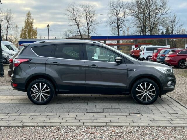 Серый Форд Куга, объемом двигателя 2 л и пробегом 56 тыс. км за 12000 $, фото 3 на Automoto.ua