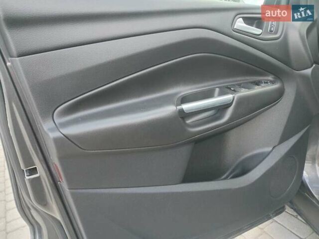 Серый Форд Куга, объемом двигателя 2 л и пробегом 115 тыс. км за 19680 $, фото 18 на Automoto.ua
