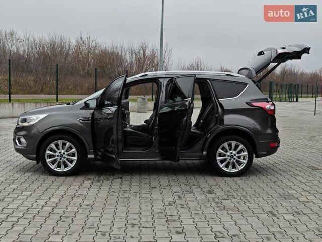 Сірий Форд Куга, об'ємом двигуна 2 л та пробігом 123 тис. км за 23800 $, фото 84 на Automoto.ua