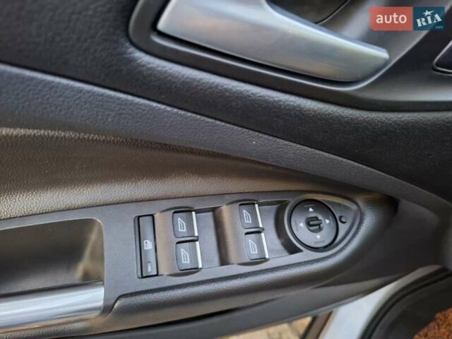 Форд Куга 2017 в Золочев на Automoto.ua Серый Форд Куга, объемом двигателя 2 л и пробегом 188 тыс. км за 16400 $, фото 15 на Automoto.ua