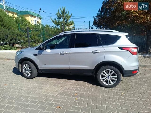 Серый Форд Куга, объемом двигателя 2 л и пробегом 147 тыс. км за 17900 $, фото 9 на Automoto.ua