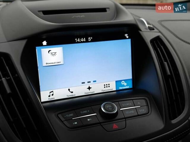 Сірий Форд Куга, об'ємом двигуна 2 л та пробігом 123 тис. км за 23800 $, фото 109 на Automoto.ua