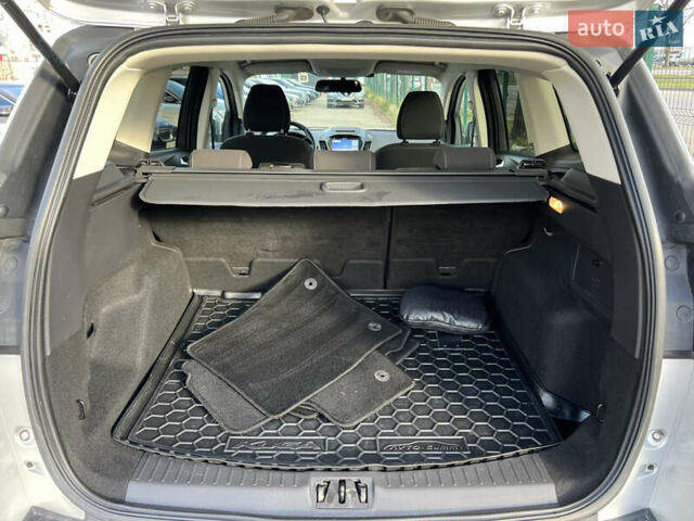Сірий Форд Куга, об'ємом двигуна 2 л та пробігом 117 тис. км за 16999 $, фото 32 на Automoto.ua