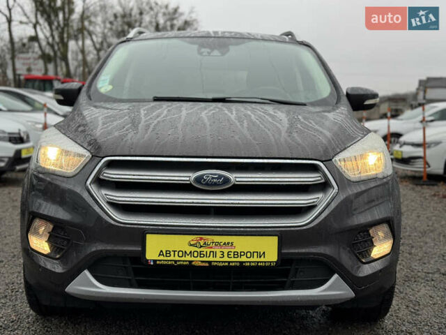 Серый Форд Куга, объемом двигателя 2 л и пробегом 191 тыс. км за 20900 $, фото 5 на Automoto.ua