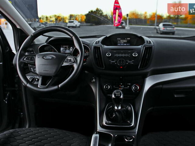 Серый Форд Куга, объемом двигателя 2 л и пробегом 83 тыс. км за 15300 $, фото 10 на Automoto.ua