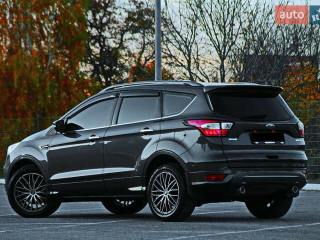 Серый Форд Куга, объемом двигателя 2 л и пробегом 83 тыс. км за 15300 $, фото 4 на Automoto.ua