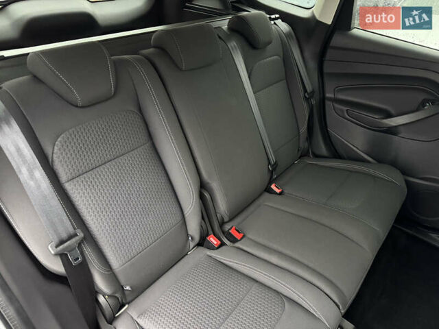 Серый Форд Куга, объемом двигателя 2 л и пробегом 191 тыс. км за 20900 $, фото 17 на Automoto.ua