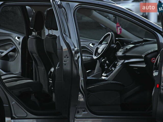 Серый Форд Куга, объемом двигателя 2 л и пробегом 83 тыс. км за 15300 $, фото 7 на Automoto.ua