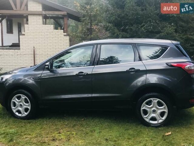 Серый Форд Куга, объемом двигателя 2 л и пробегом 72 тыс. км за 18000 $, фото 2 на Automoto.ua