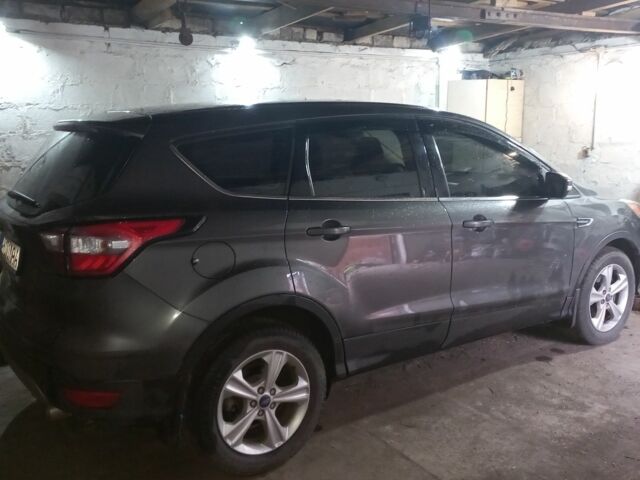 Серый Форд Куга, объемом двигателя 2 л и пробегом 175 тыс. км за 15999 $, фото 6 на Automoto.ua