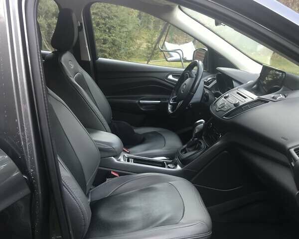 Серый Форд Куга, объемом двигателя 2 л и пробегом 72 тыс. км за 18000 $, фото 4 на Automoto.ua