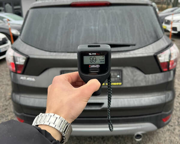 Серый Форд Куга, объемом двигателя 2 л и пробегом 191 тыс. км за 20900 $, фото 26 на Automoto.ua