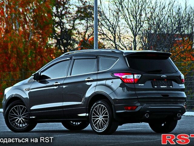 Серый Форд Куга, объемом двигателя 2 л и пробегом 82 тыс. км за 15300 $, фото 4 на Automoto.ua