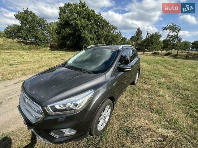 Сірий Форд Куга, об'ємом двигуна 2 л та пробігом 143 тис. км за 19390 $, фото 16 на Automoto.ua