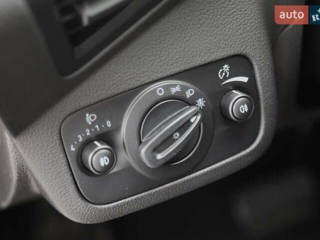 Серый Форд Куга, объемом двигателя 1.5 л и пробегом 166 тыс. км за 16500 $, фото 15 на Automoto.ua