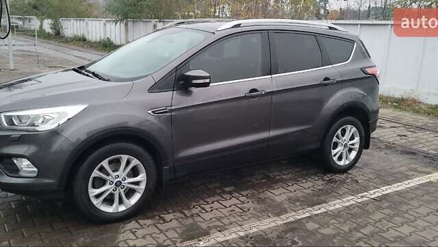 Серый Форд Куга, объемом двигателя 1.5 л и пробегом 101 тыс. км за 18200 $, фото 4 на Automoto.ua