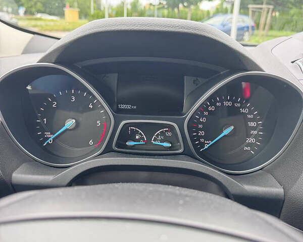 Серый Форд Куга, объемом двигателя 1.5 л и пробегом 134 тыс. км за 17000 $, фото 7 на Automoto.ua