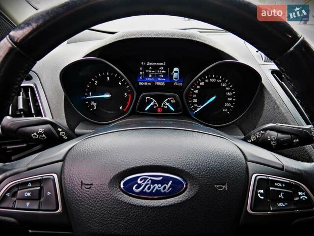 Серый Форд Куга, объемом двигателя 2 л и пробегом 180 тыс. км за 17700 $, фото 7 на Automoto.ua