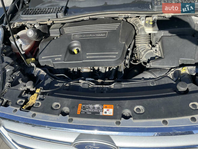 Форд Куга 2019 в Шепетовке на Automoto.ua Серый Форд Куга, объемом двигателя 2 л и пробегом 245 тыс. км за 16000 $, фото 15 на Automoto.ua