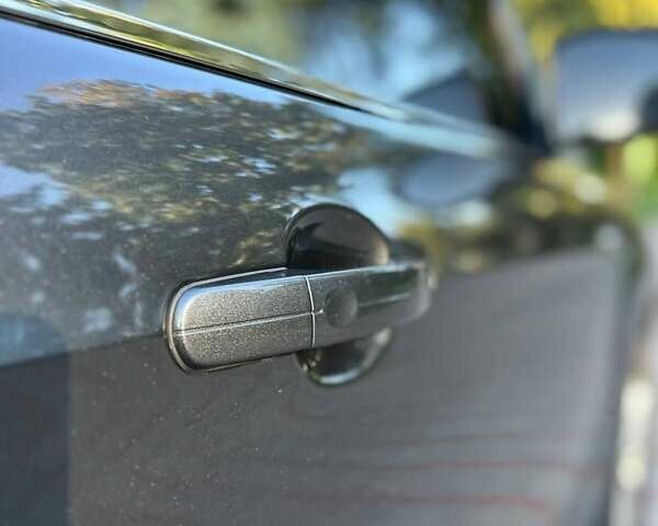 Серый Форд Куга, объемом двигателя 2 л и пробегом 138 тыс. км за 16700 $, фото 12 на Automoto.ua