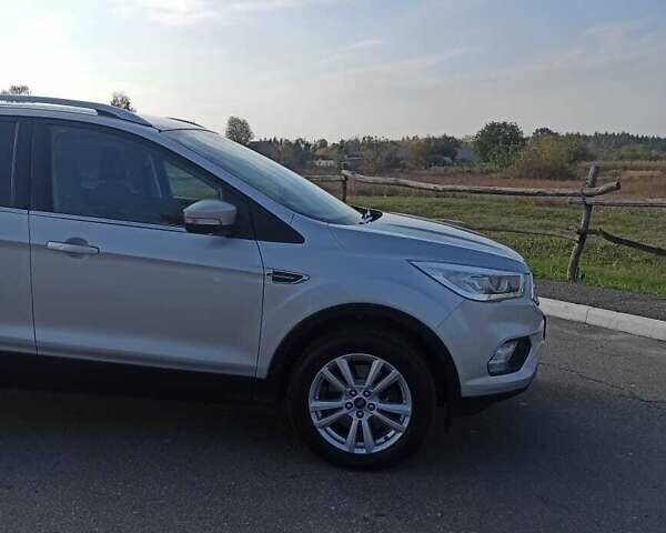 Серый Форд Куга, объемом двигателя 2 л и пробегом 164 тыс. км за 15500 $, фото 25 на Automoto.ua