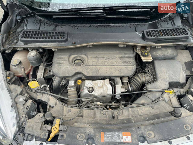 Сірий Форд Куга, об'ємом двигуна 1.5 л та пробігом 78 тис. км за 17999 $, фото 38 на Automoto.ua