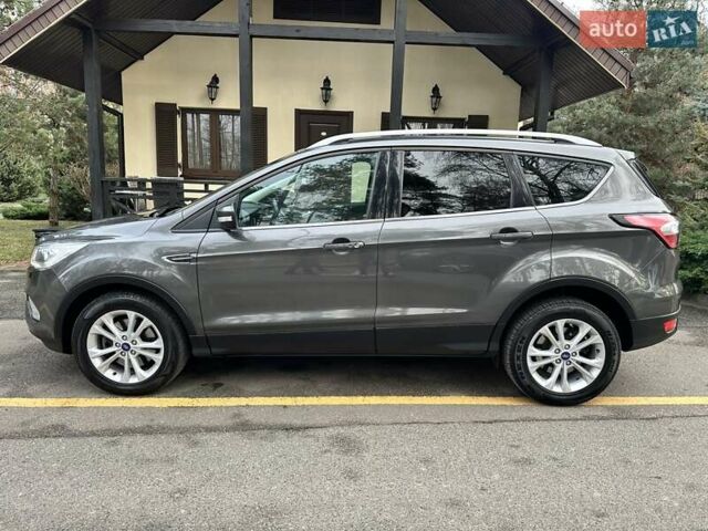 Серый Форд Куга, объемом двигателя 2 л и пробегом 226 тыс. км за 17500 $, фото 16 на Automoto.ua